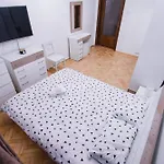 Cozy Apartamento Craiova